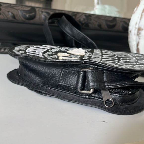 Loungefly Tinker Bell Crossbody black skull purse - Picture 7 of 12